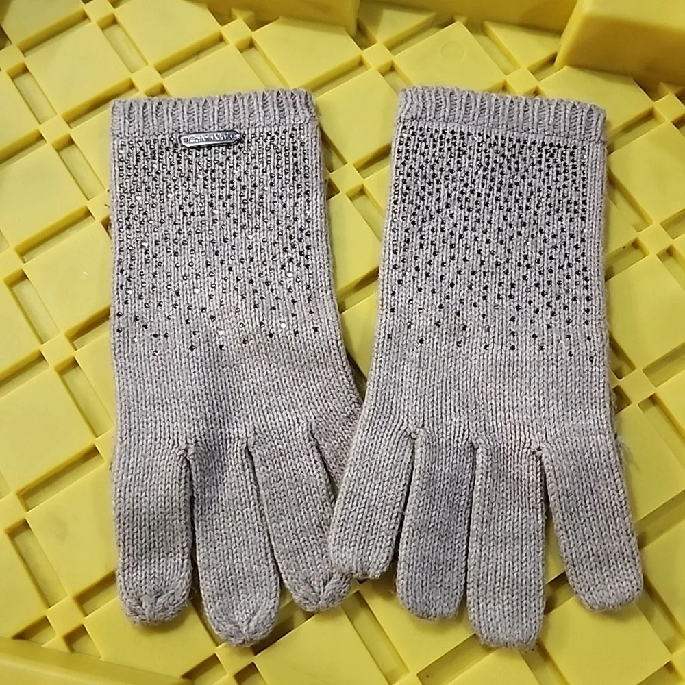 NWOT WOMENS CALVIN KLEIN  GLOVES